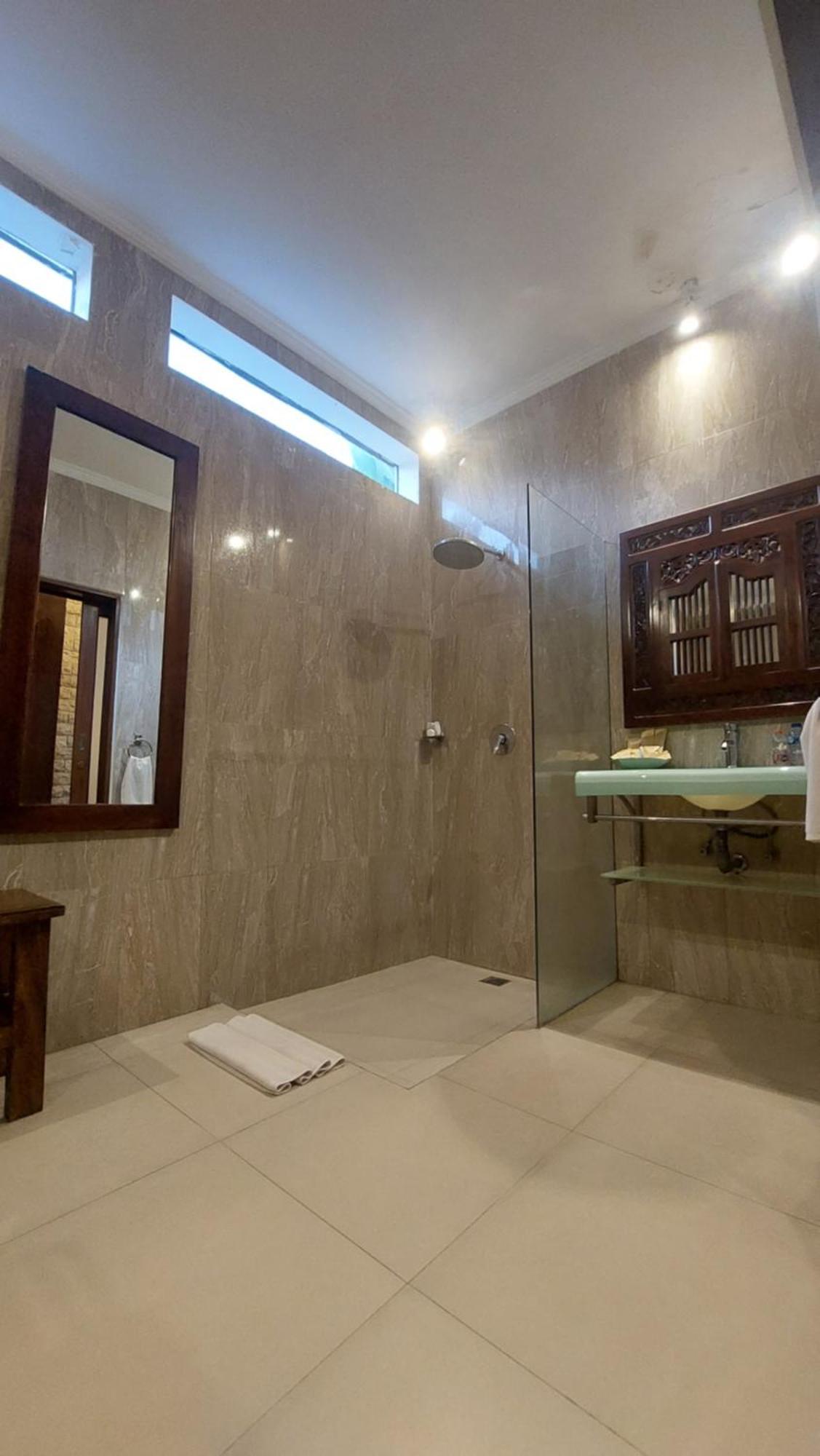 Villa Heliconia Seminyak  Room photo